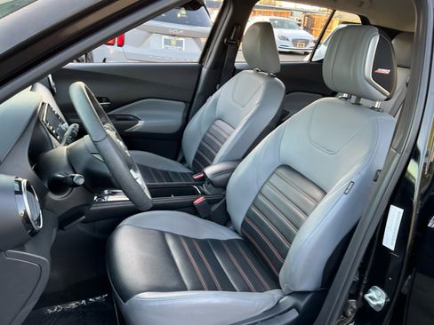 Used 2021 Nissan Kicks SR w/ SR Premium Package image 17