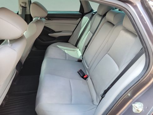 Used 2019 Honda Accord EX image 8