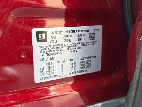Used 2022 Chevrolet Trax LT w/ Driver Confidence Package AWD/4WD image 35