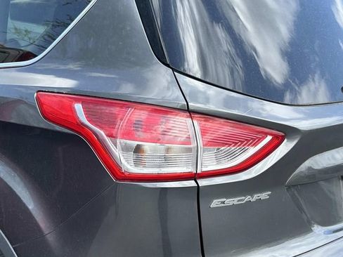 Used 2015 Ford Escape SE image 7
