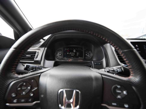 Used 2023 Honda Passport TrailSport image 15