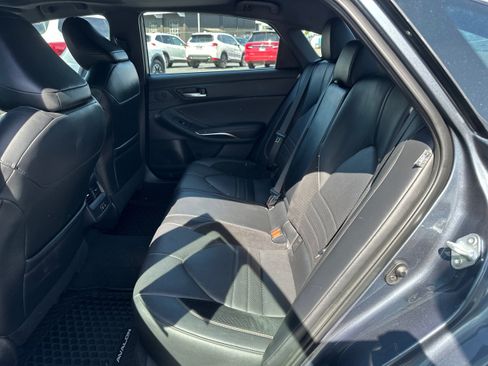 Used 2021 Toyota Avalon XSE FWD image 10