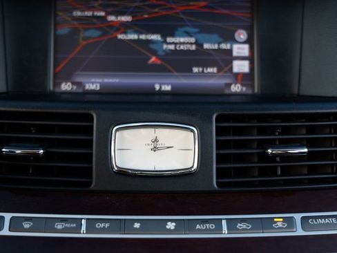 Used 2017 INFINITI Q70 3.7 image 36