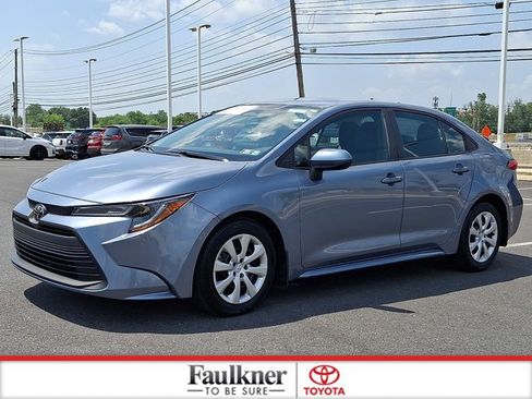 Certified 2024 Toyota Corolla LE FWD image 3