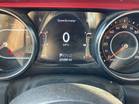 Used 2023 Jeep Gladiator Rubicon AWD/4WD image 7