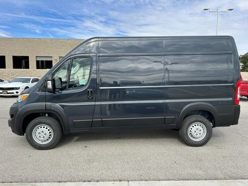 New 2026 RAM ProMaster 2500 w/ Safety Group FWD image 3