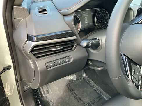 New 2025 Nissan Altima 2.5 SR w/ SR Premium Package image 15