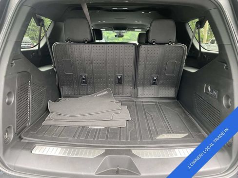 Used 2025 Chevrolet Suburban High Country AWD/4WD image 10