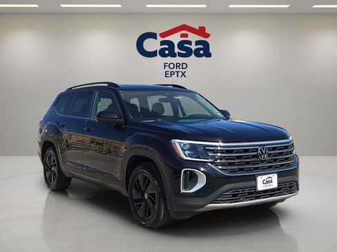 Used 2024 Volkswagen Atlas SE w/ Panoramic Sunroof Package image 1