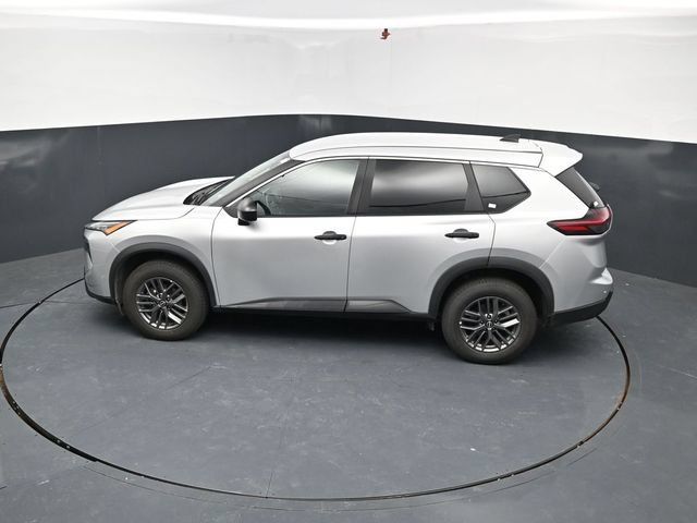Used 2024 Nissan Rogue S AWD/4WD image 43