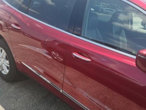 Used 2018 Buick Enclave Essence w/ Trailering Package FWD image 5