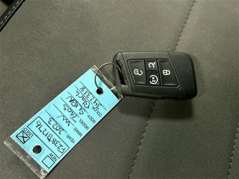 Certified 2023 Volkswagen Taos SE image 17