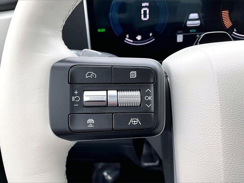 Used 2026 Hyundai Santa Fe SEL image 18