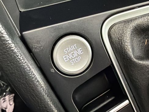 Used 2023 Volkswagen Jetta SE w/ Black Wheel Package image 25