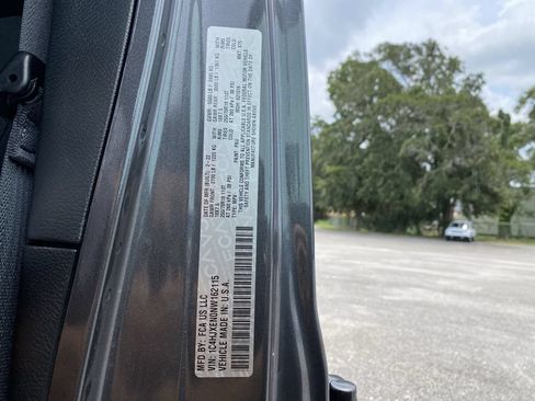 Used 2022 Jeep Wrangler Unlimited Sahara AWD/4WD image 32