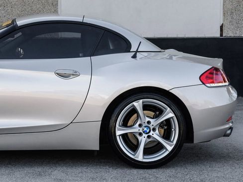 Used 2012 BMW Z4 sDrive28i image 16