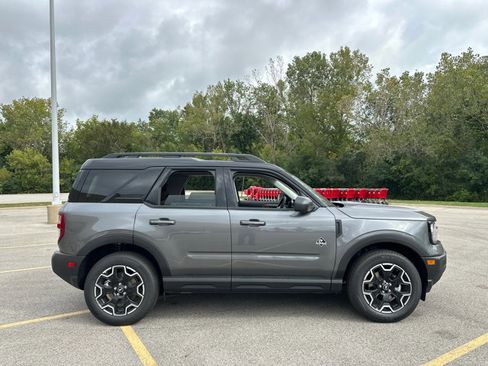 New 2025 Ford Bronco Sport Outer Banks image 9