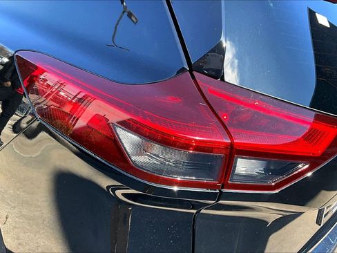 Certified 2023 Nissan Rogue SL w/ SL Premium Package image 28