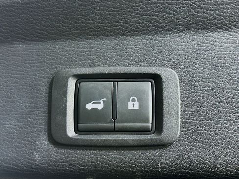 Used 2024 Mitsubishi Outlander SE image 29