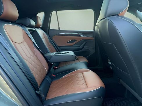 Used 2026 Volkswagen Tiguan SEL R-Line image 15