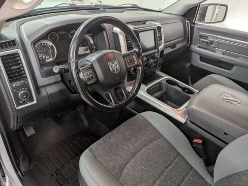 Used 2019 RAM 1500 Classic SLT w/ SLT Plus D←cor Group AWD/4WD image 8