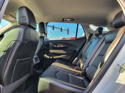 Certified 2020 GMC Terrain SLT w/ Preferred Package image 9