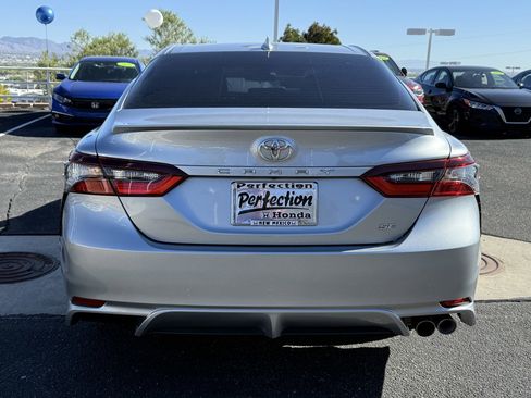 Used 2024 Toyota Camry SE image 6