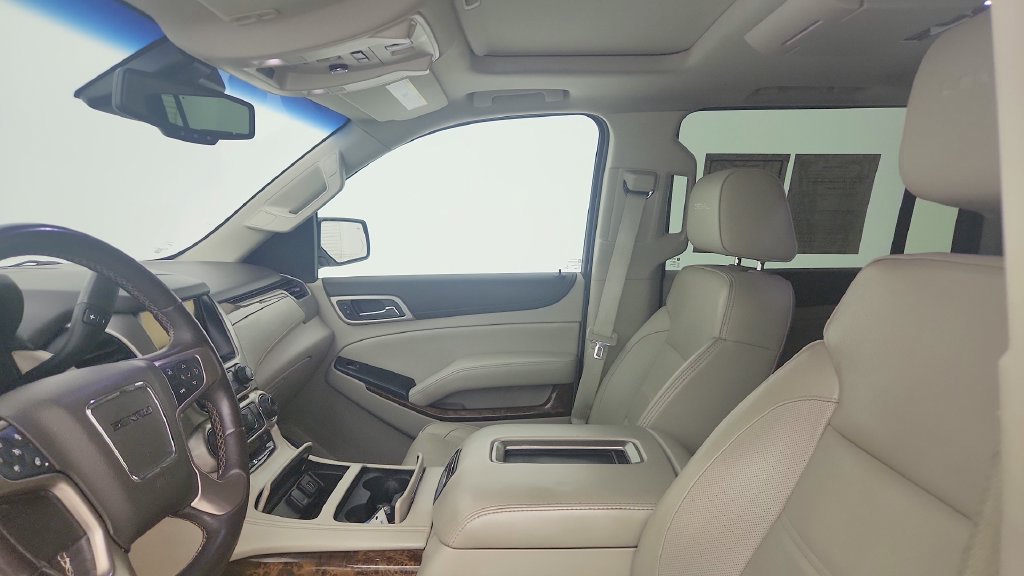 Used 2015 GMC Yukon XL Denali w/ Touring Package RWD image 14