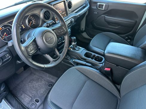 Used 2023 Jeep Wrangler Freedom Edition image 11