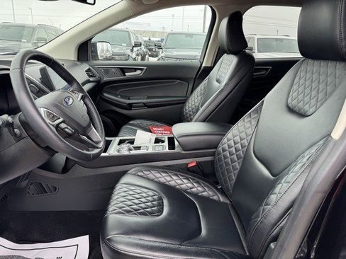 Used 2024 Ford Edge Titanium image 9