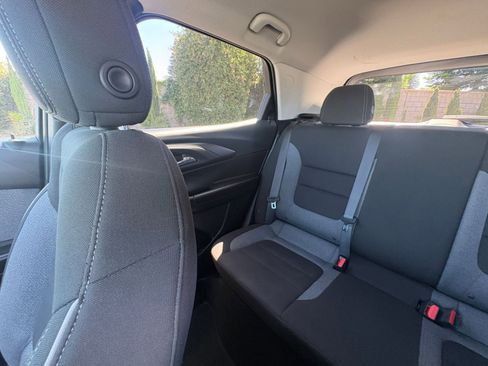 Used 2025 Chevrolet TrailBlazer LT FWD image 38