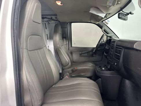 Used 2020 Chevrolet Express 2500 w/ Driver Convenience Package RWD image 17