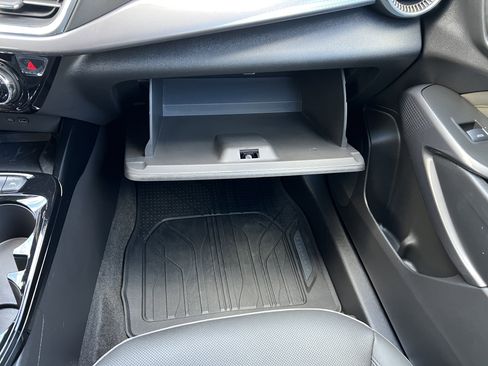 Used 2025 Chevrolet Trax ACTIV w/ Sunroof Package image 34