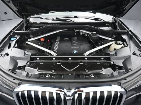 Used 2019 BMW X7 xDrive40i w/ Premium Package AWD/4WD image 71