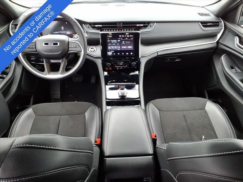 Used 2023 Jeep Grand Cherokee Altitude image 13