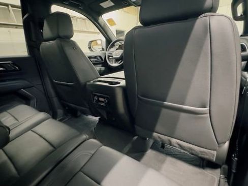 Used 2025 Chevrolet Tahoe LT AWD/4WD image 43