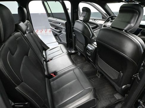 Used 2022 Jeep Grand Cherokee Overland w/ Luxury Tech Group IV image 50