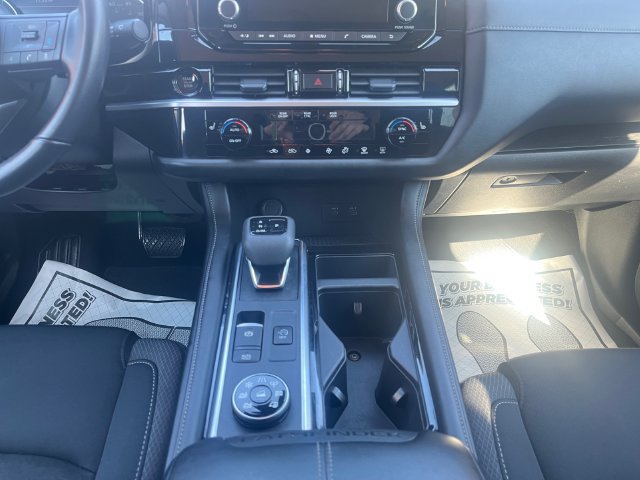 Used 2025 Nissan Pathfinder SV AWD/4WD image 11