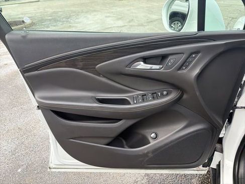 Used 2017 Buick Envision Essence image 19