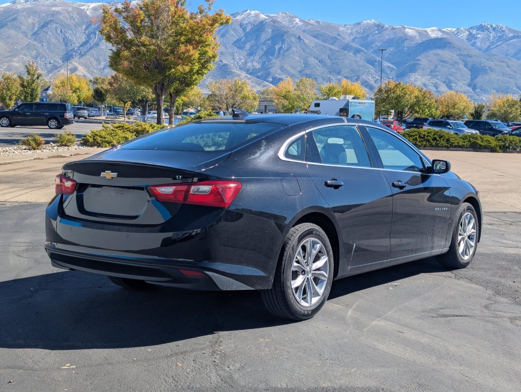 Used 2025 Chevrolet Malibu LT FWD image 3