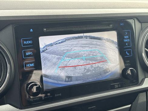 Used 2018 Toyota Tacoma TRD Off-Road image 31