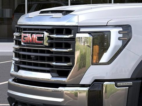 New 2026 GMC Sierra 2500 SLE w/ SLE Value Package; AWD/4WD image 13