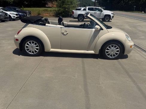 Used 2005 Volkswagen Beetle GLS FWD image 20