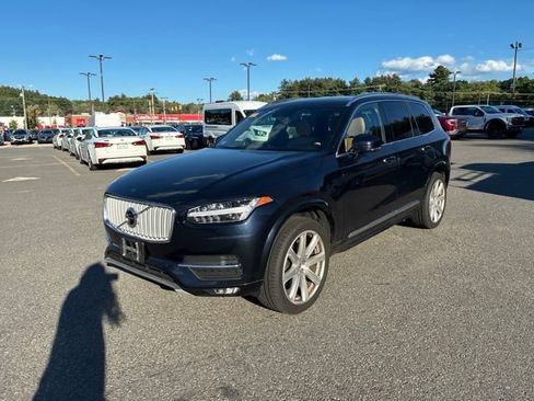 Used 2017 Volvo XC90 T6 Inscription w/ Vision Package AWD/4WD image 3