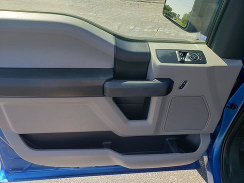 Used 2016 Ford F150 XL w/ Equipment Group 101A Mid AWD/4WD image 11