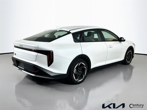 Certified 2025 Kia K4 EX FWD image 5