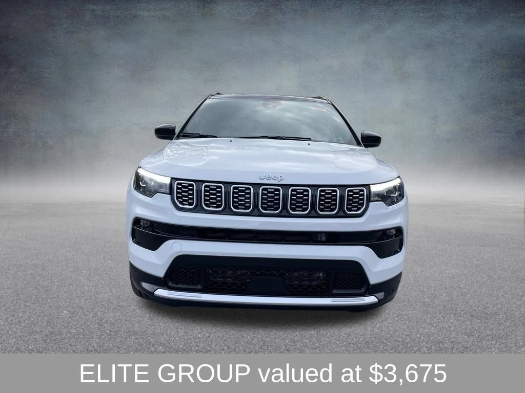 Used 2024 Jeep Compass Limited w/ Elite Group AWD/4WD image 3