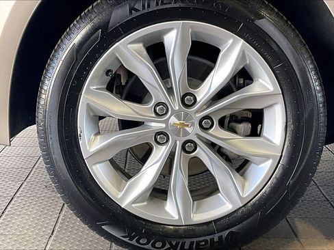 Used 2024 Chevrolet Malibu LT FWD image 36