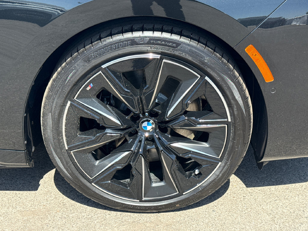 New 2026 BMW i7 xDrive60 AWD/4WD image 7
