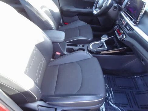 Used 2023 Kia Forte GT-Line w/ GT-Line Premium Package image 11